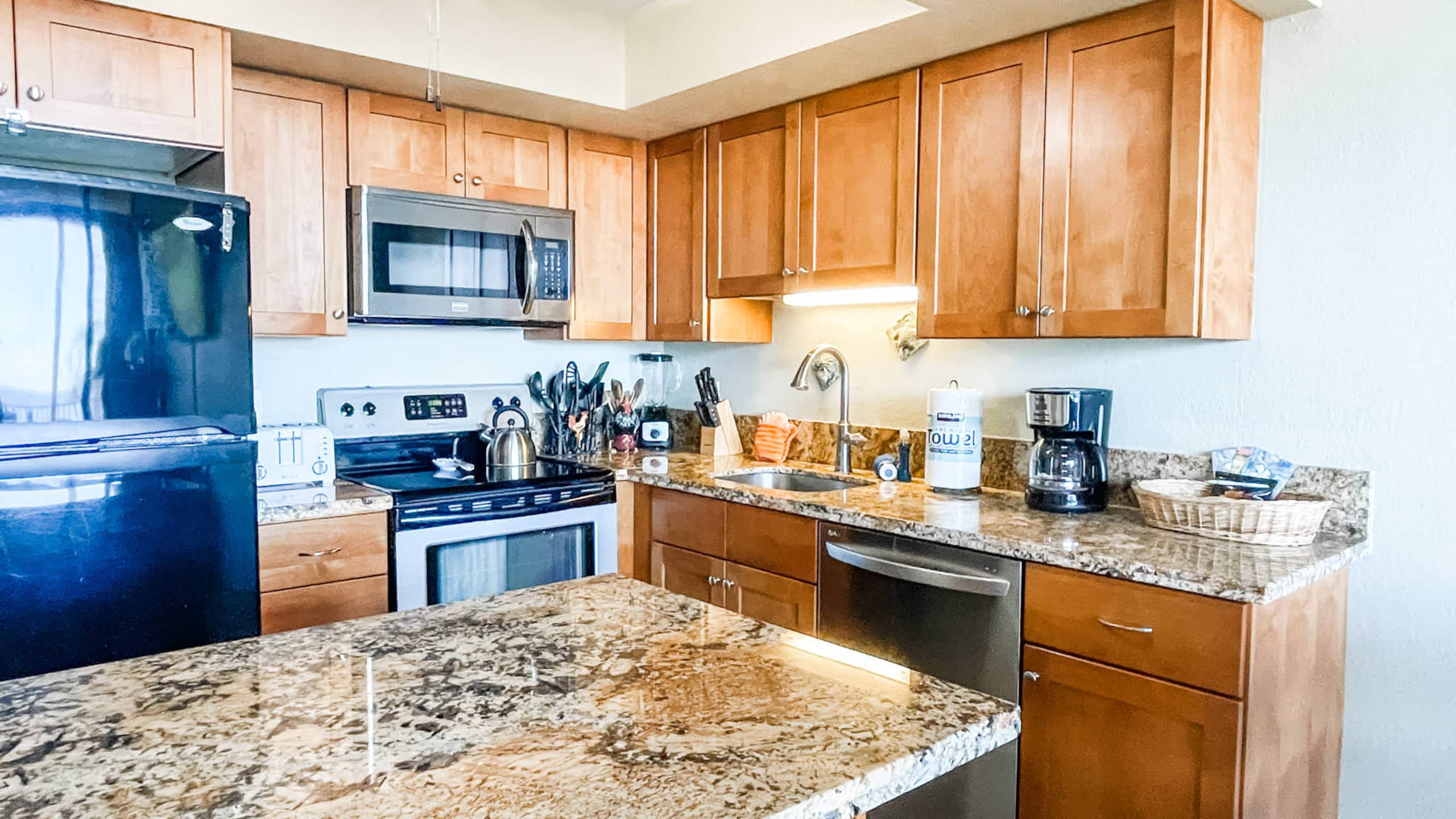 Two Bd Ocean View, AC, wifi, pool, hot tub D303 - Image 6