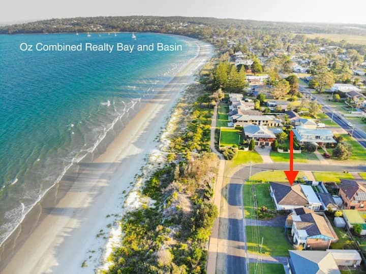 Sandy Shores Vincentia Across from the beach Houses for Rent in Vincentia, Australia Airbnb