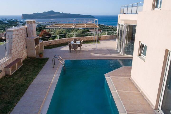 Pantanassa Villas – Thalia με Τζακούζι & Πισίνα
