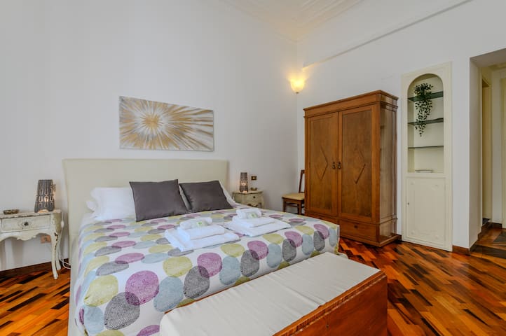 Suite Apartment Prati gallery image 3