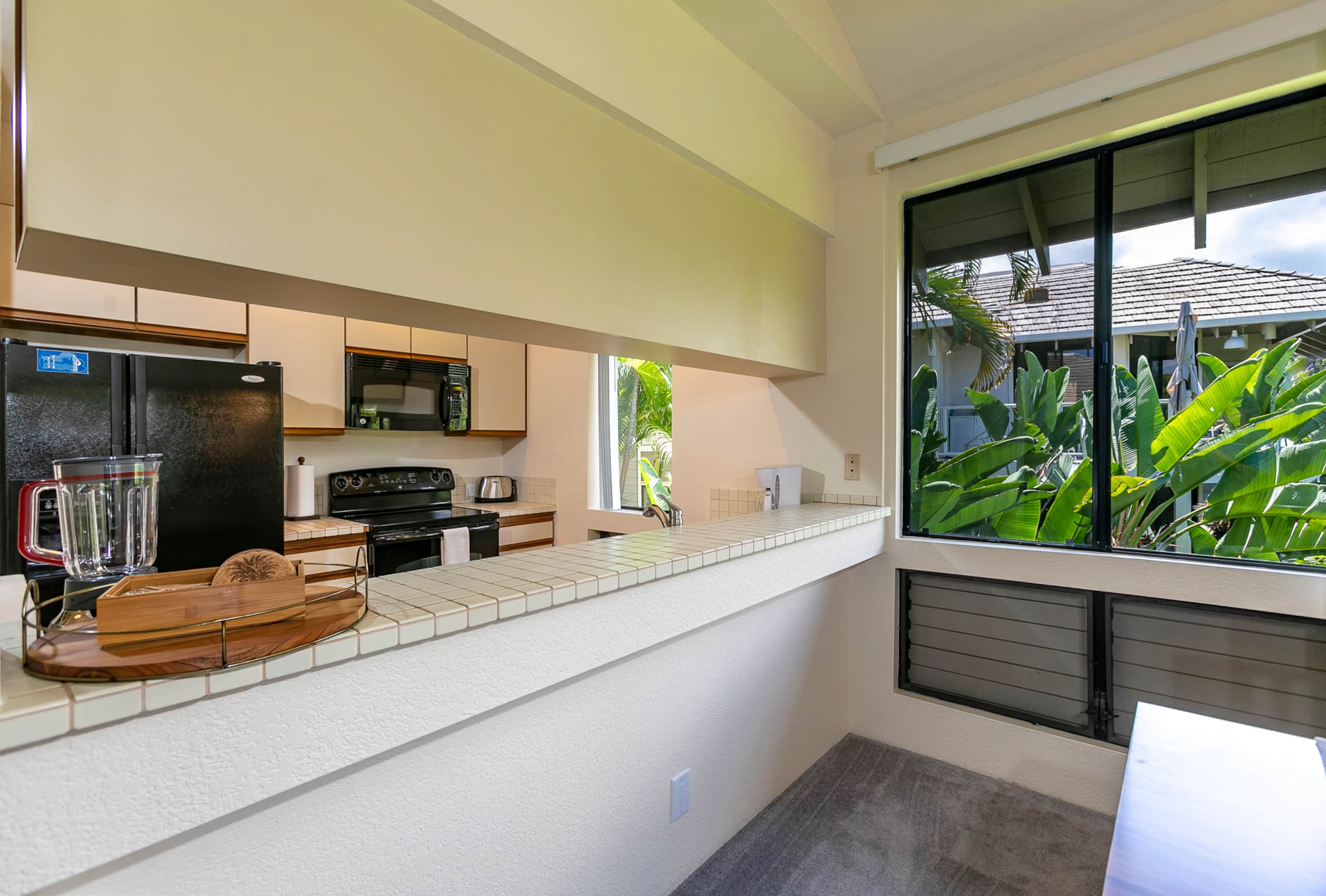 Condo in Wailea · ★4.66 · 1 bedroom · 2 beds · 2 shared baths - Image 11