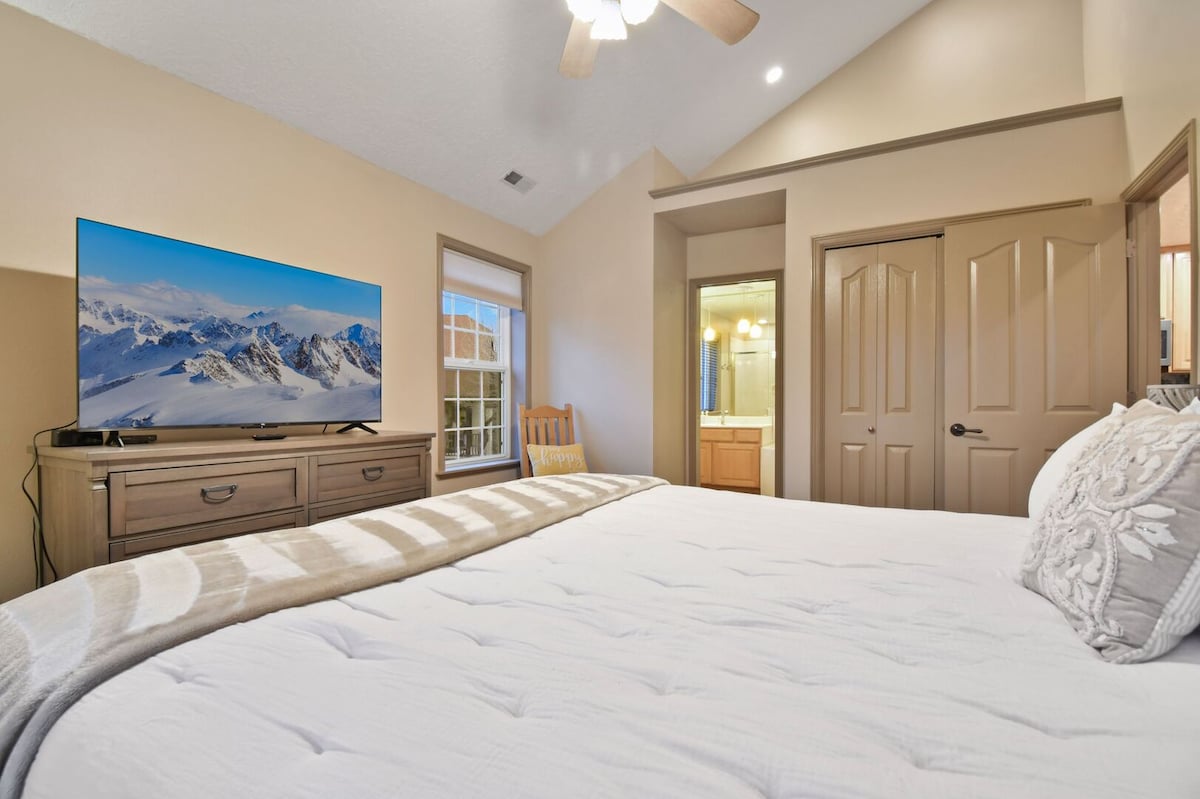 Winter & Summer Mountain Fun - Wintergreen 3203