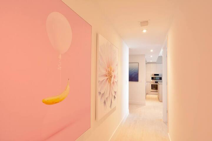 Fabulous Apartment in Hollywood- 04 gallery image 3