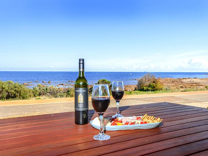 High Tide Shack - Wallaroo Beachfront, 4BR + Pets