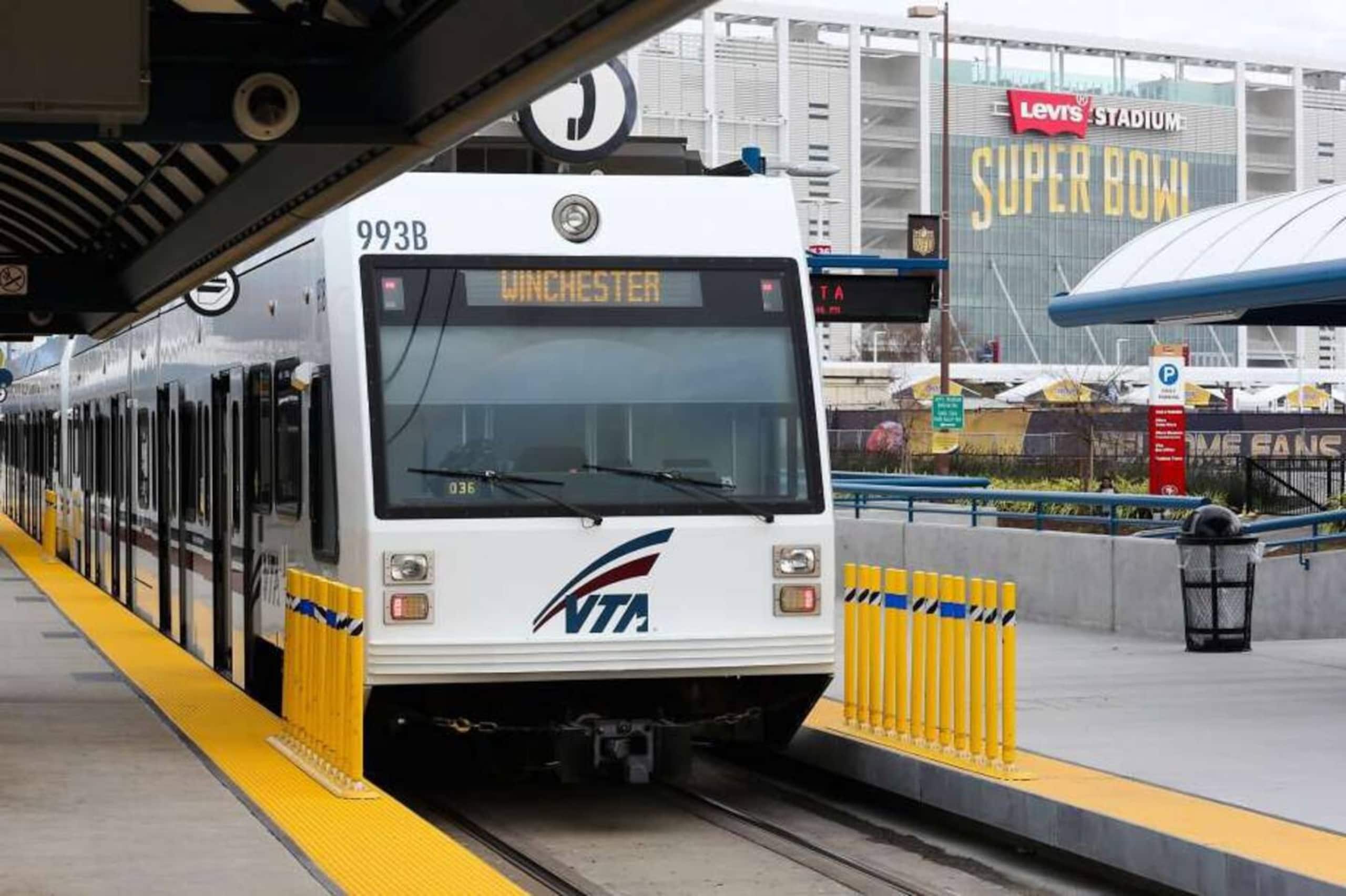 Rare 2-Story Loft w/ Pool & Gym, Downtown San Jose - Photo 9