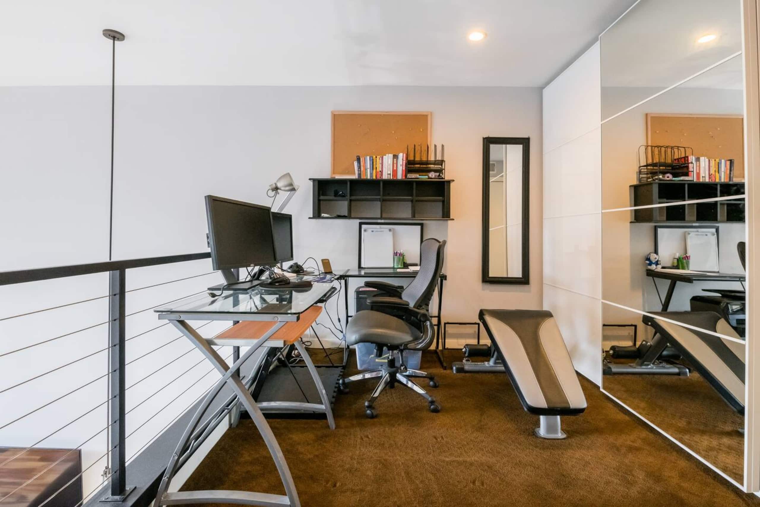Rare 2-Story Loft w/ Pool & Gym, Downtown San Jose - Photo 4
