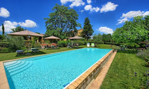 Villa sonia - luxury villa rental in madonna di pi