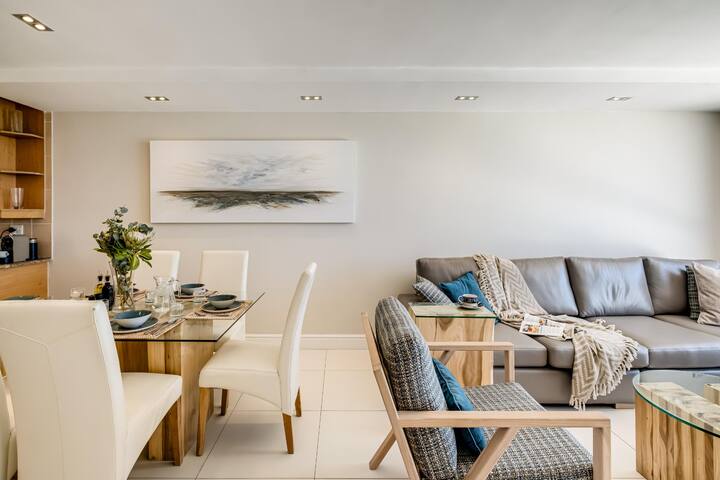 Clifton Apartment w Direct Beach Access Marella gallery image 4