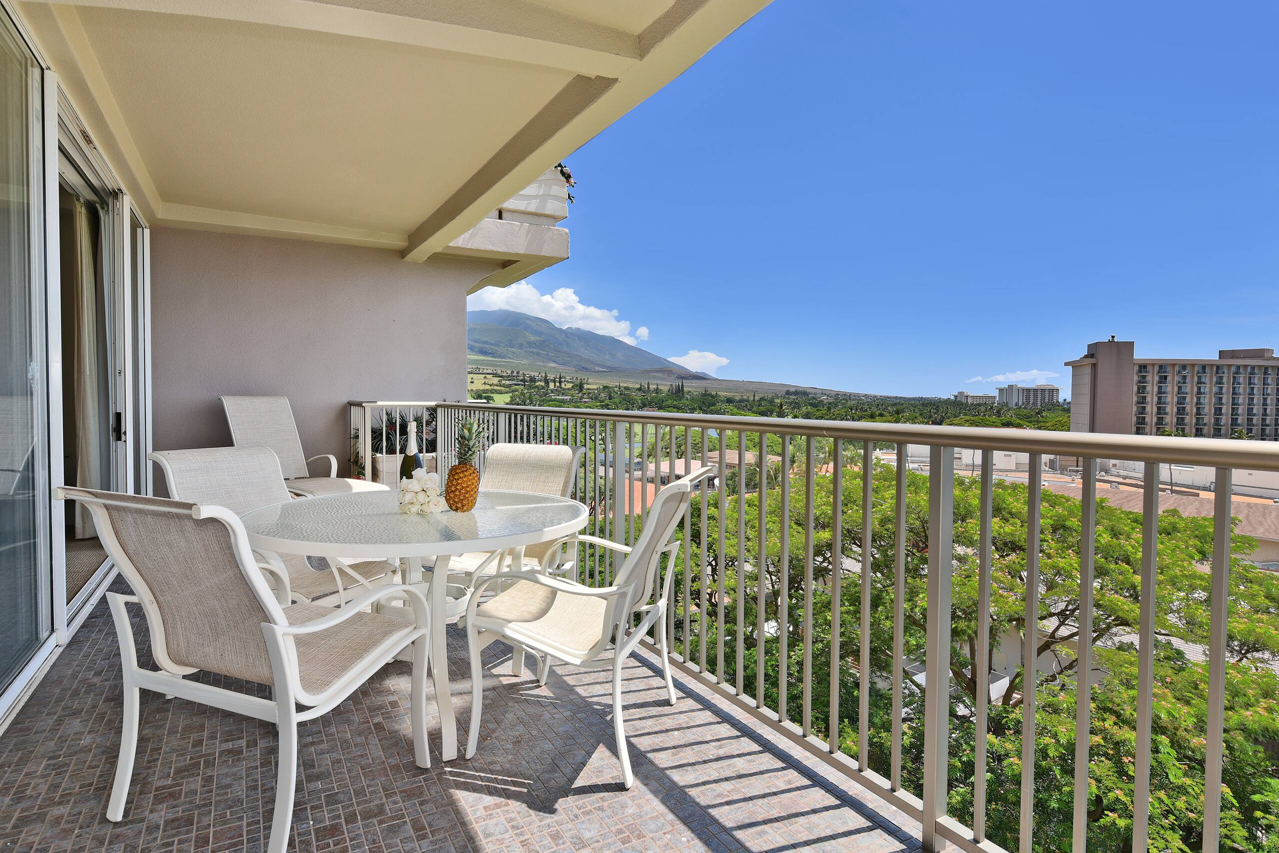 Condo in Lahaina · ★4.79 · 1 bedroom · 2 beds · 1 bath - Image 23