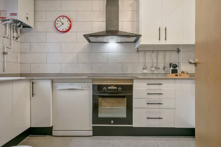 Sweett | Midtown Mir gallery image 4