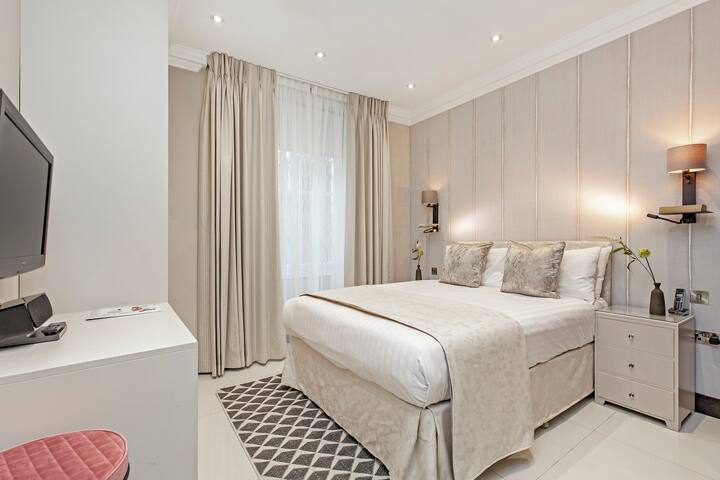 South Kensington – 3 Bed Apartment -Lower Ground gallery image 4