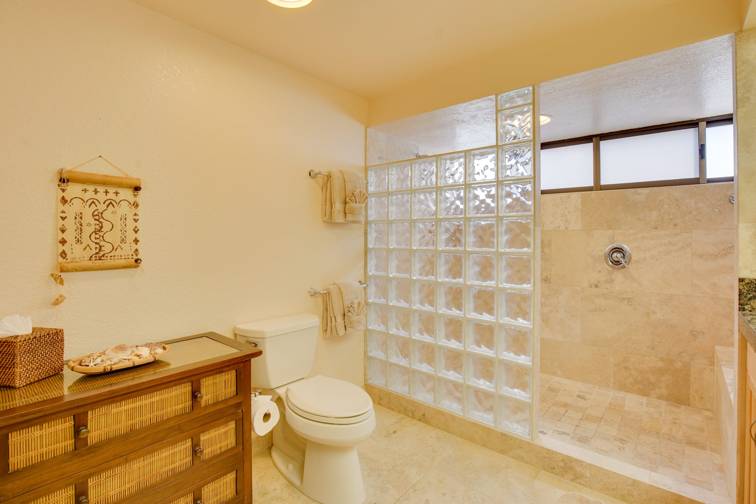 Condo in Kailua-Kona · ★4.85 · 1 bedroom · 1 bed · 1 bath - Image 11
