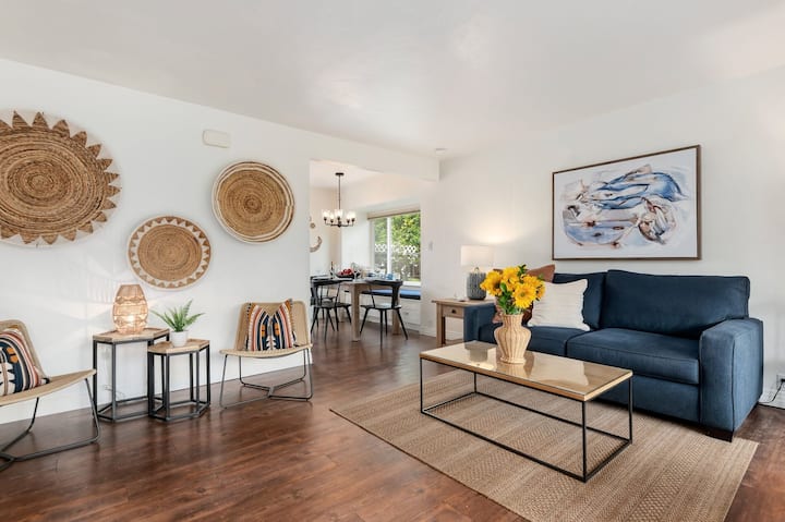 Comfortable Condo Just A Half Block To East Beach! - Santa Barbara, CA