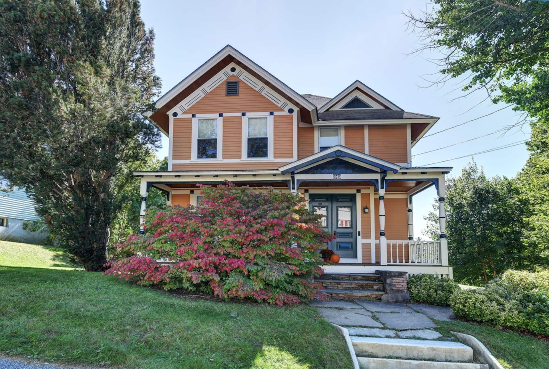 Mountain View Victorian Retreat by Evergreen Home
