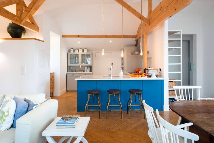 Ocean View Penthouse with Rooftop Terrace! gallery image 2