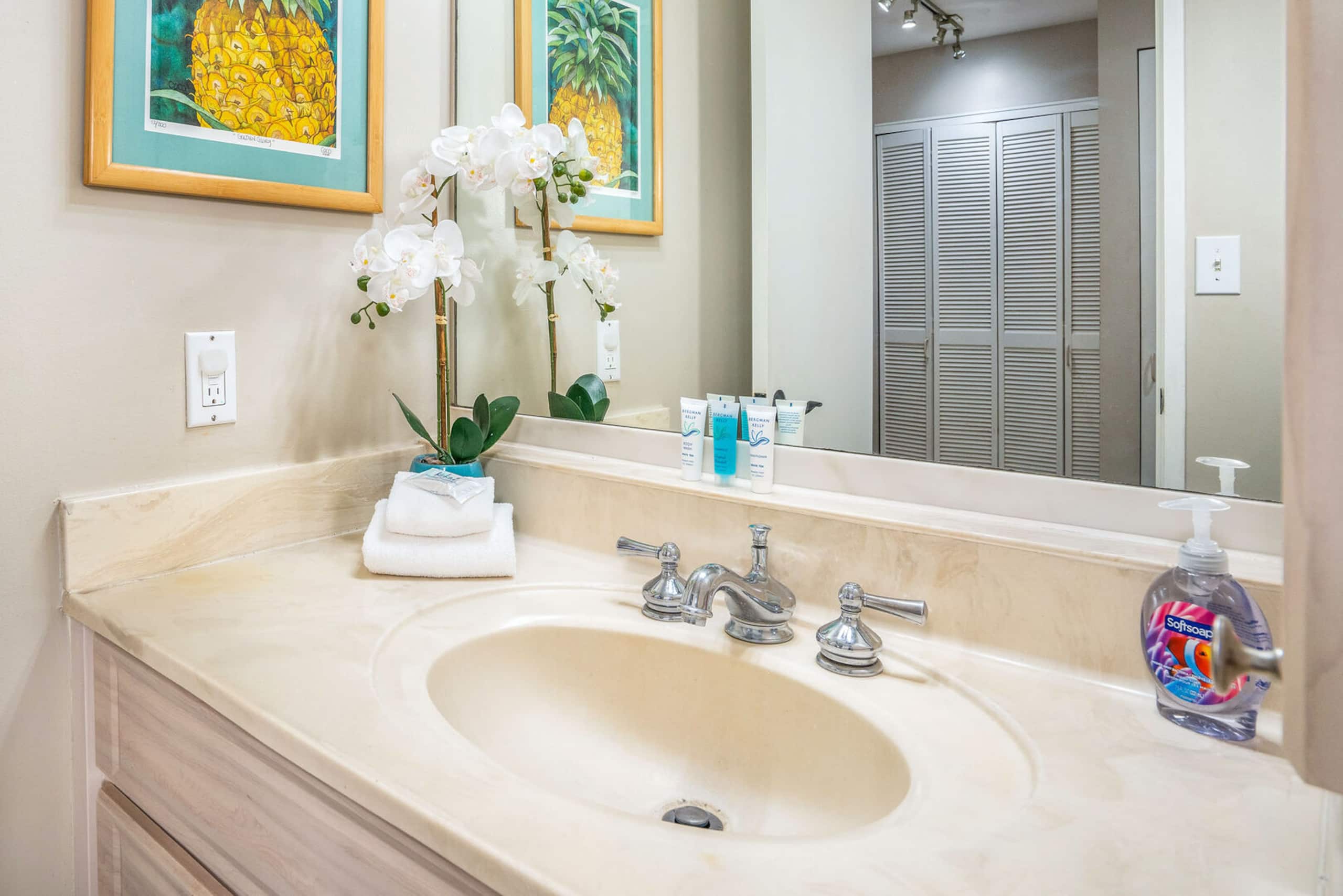 Condo in Wailea · ★4.64 · 2 bedrooms · 3 beds · 2.5 baths - Image 25