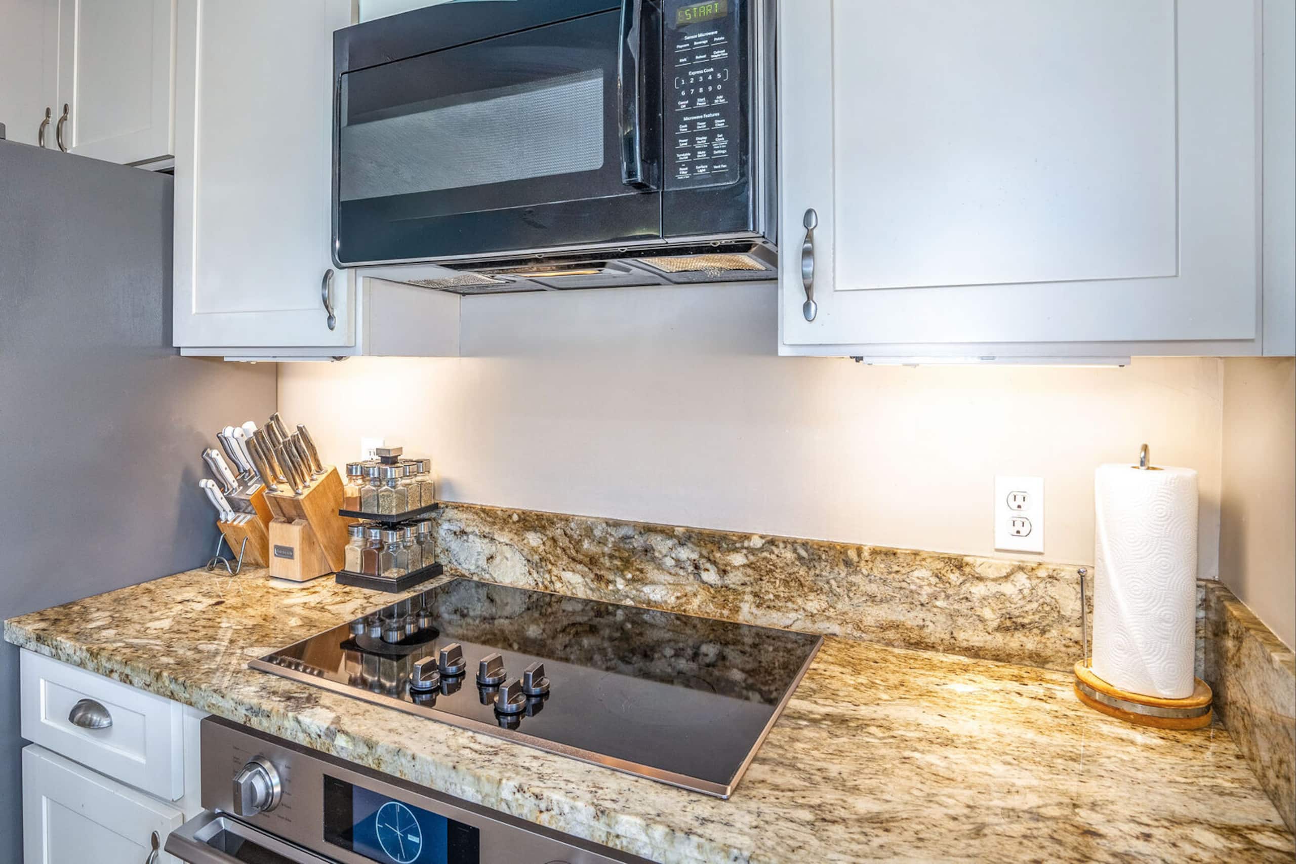 Condo in Wailea · ★4.64 · 2 bedrooms · 3 beds · 2.5 baths - Image 15