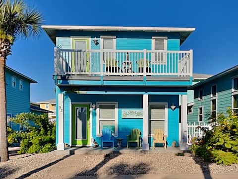 Sea La Vie | Shared Pools, Walk to Beach!