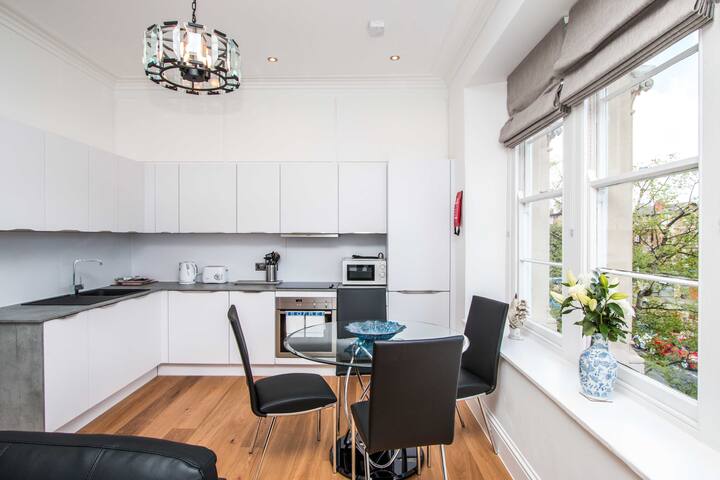 Beaufort House 2 Bedroom Executive gallery image 3