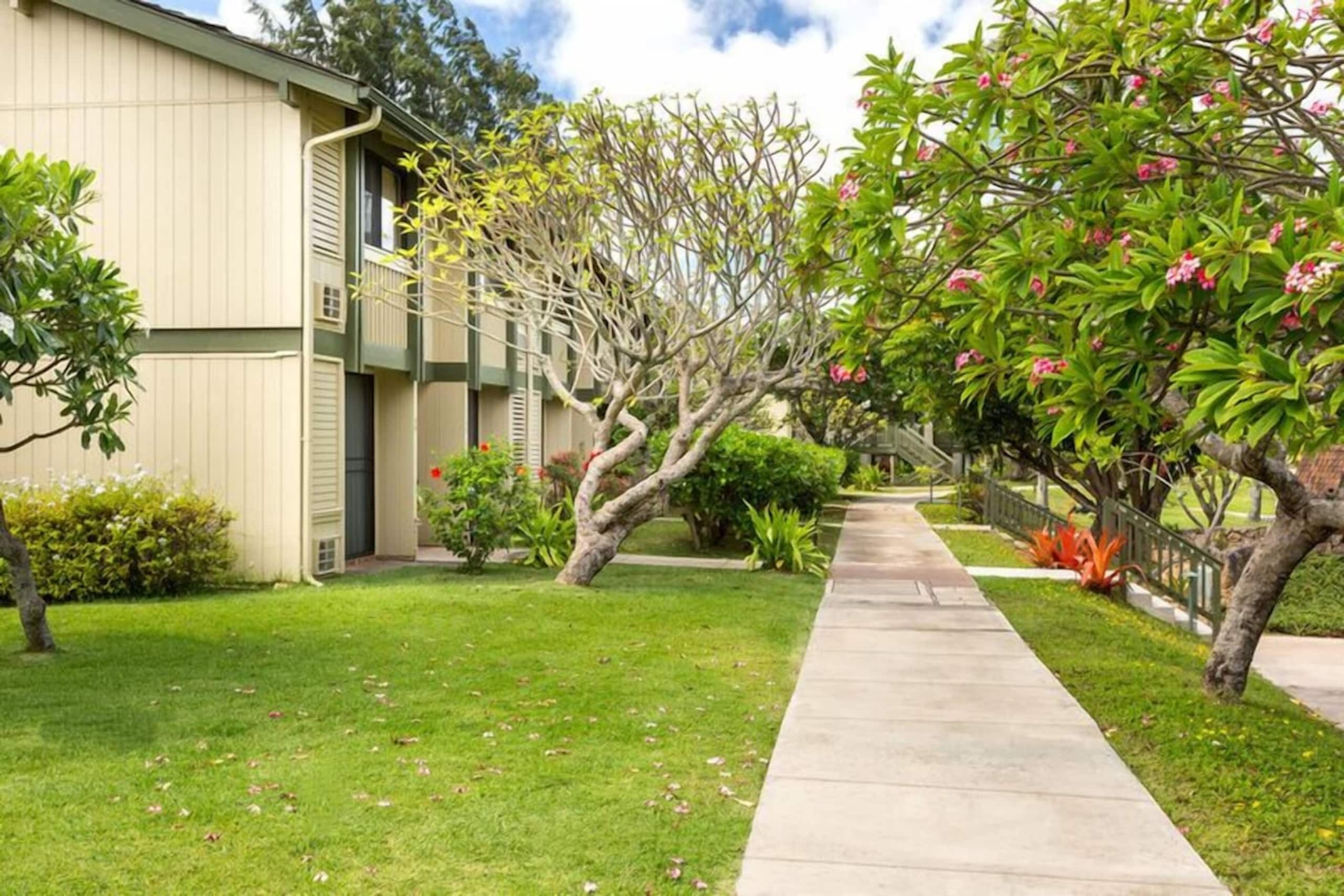 Condo in Kahuku · ★4.45 · 2 bedrooms · 4 beds · 1.5 private baths - Image 19