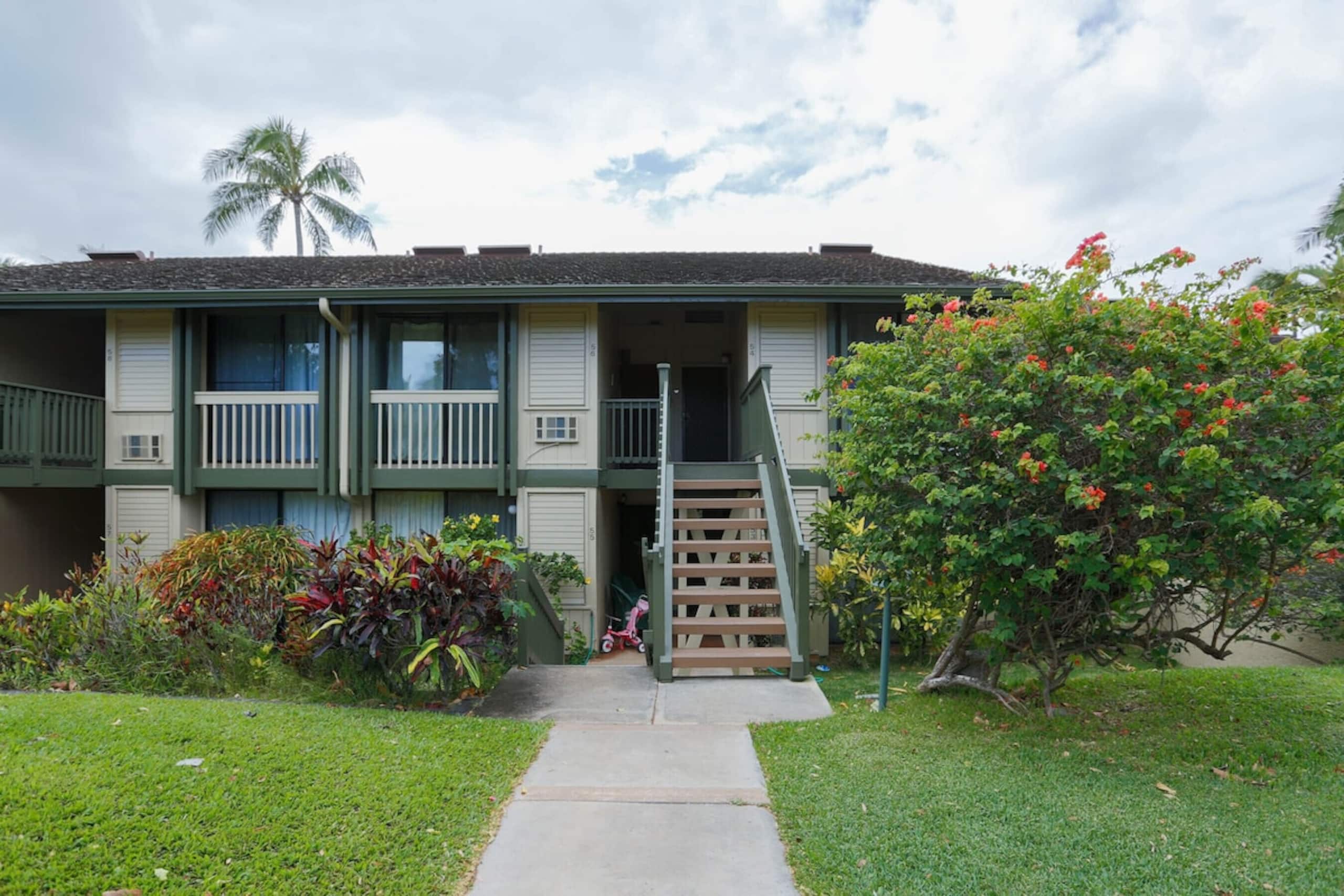 Condo in Kahuku · ★4.45 · 2 bedrooms · 4 beds · 1.5 private baths - Image 9