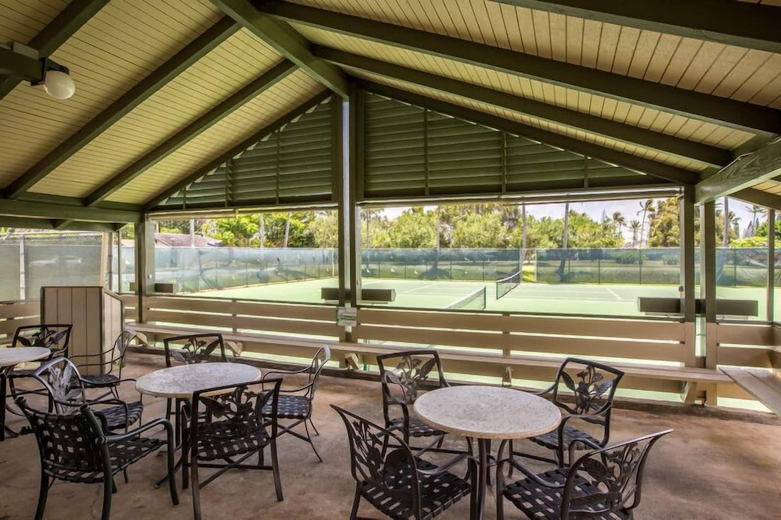 Condo in Kahuku · ★4.45 · 2 bedrooms · 4 beds · 1.5 private baths - Image 26