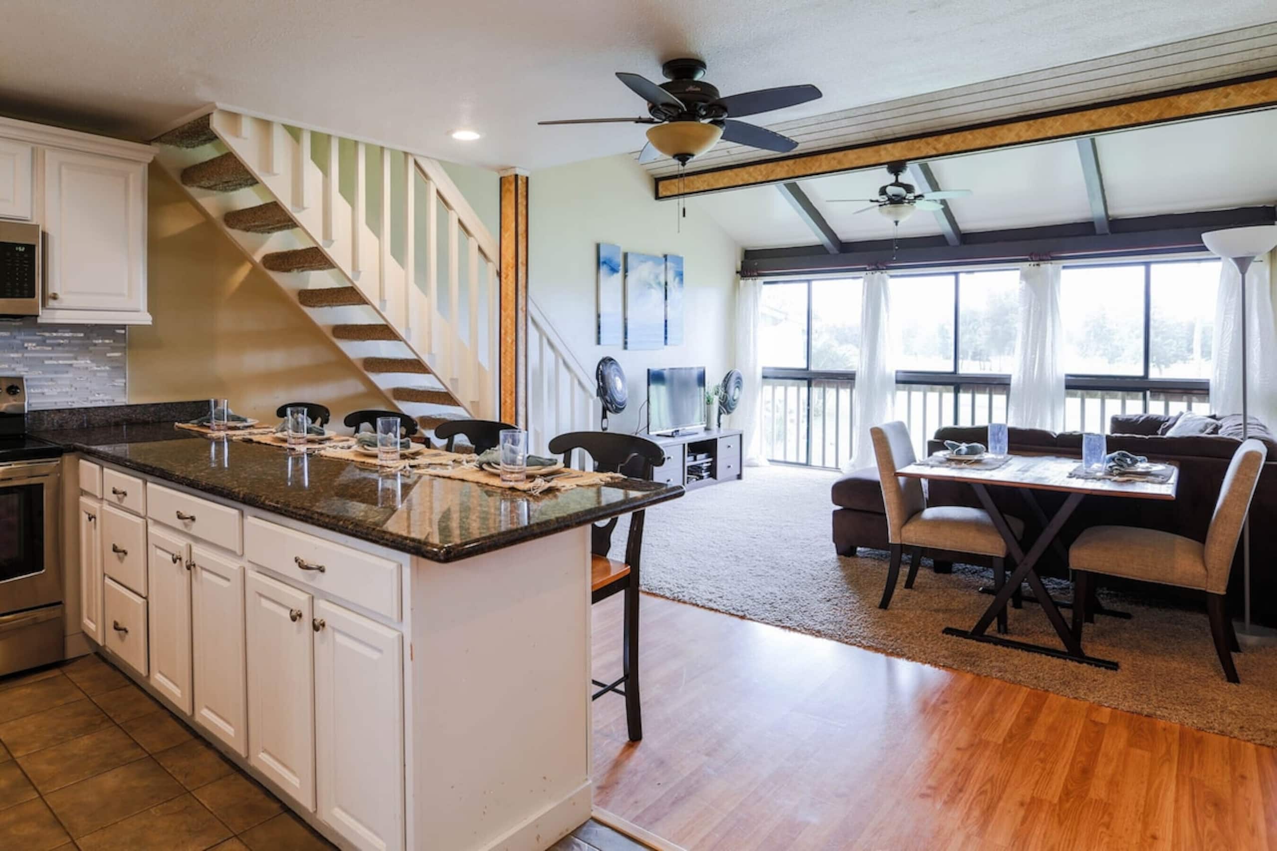 Condo in Kahuku · ★4.45 · 2 bedrooms · 4 beds · 1.5 private baths - Image 3