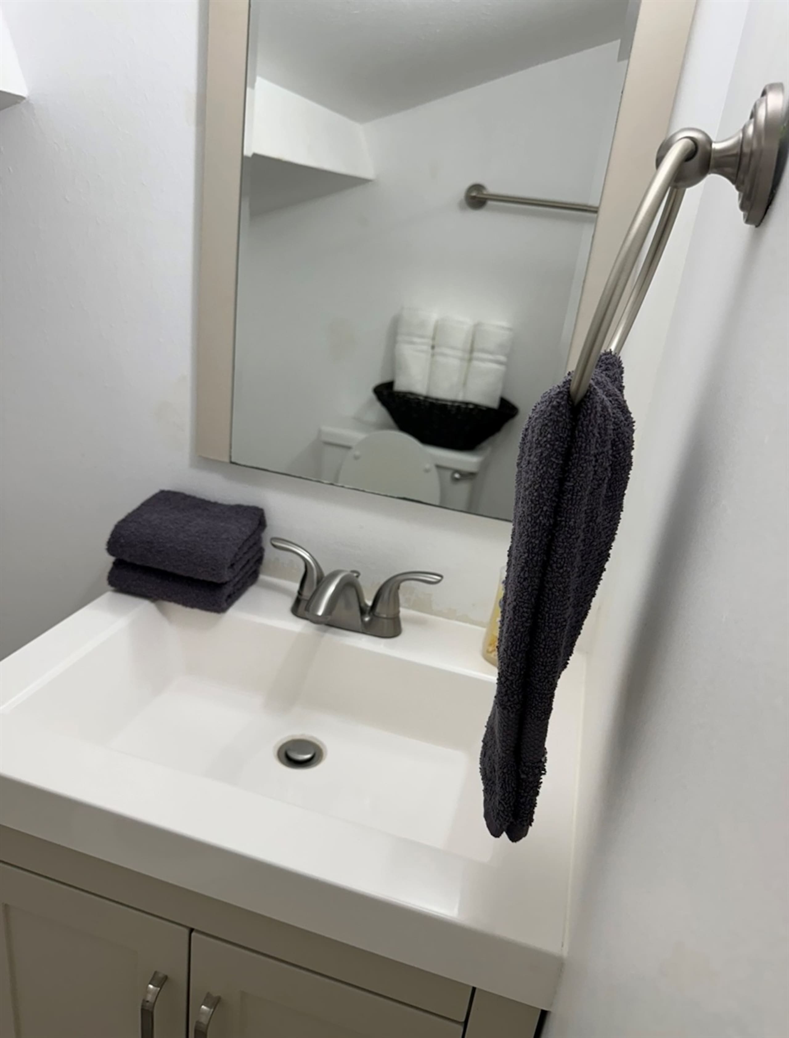 Condo in Kahuku · ★4.45 · 2 bedrooms · 4 beds · 1.5 private baths - Image 36