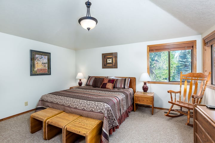 חדר שינה קינג - קומה ראשית