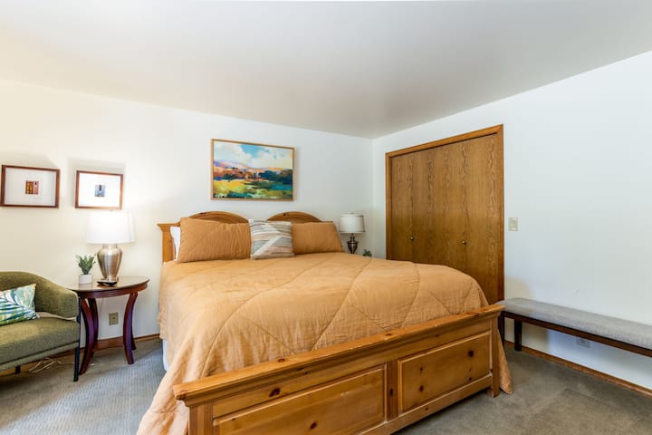 Kisha King Bedroom - Chini ya ghorofa