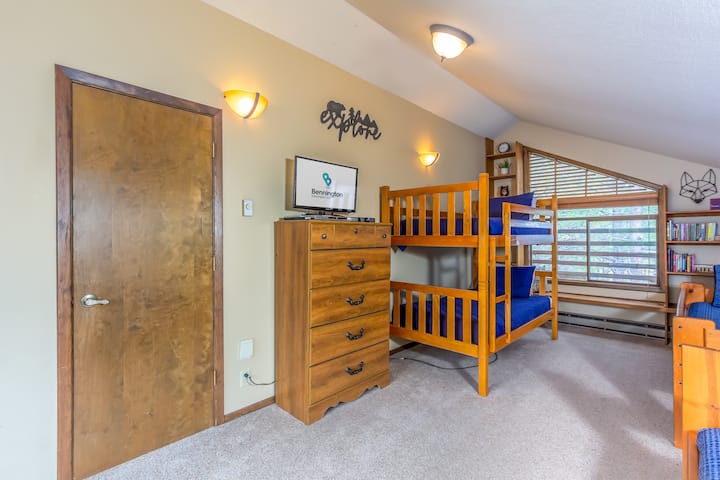 Litera doble con dos dormitorios individuales - Arriba