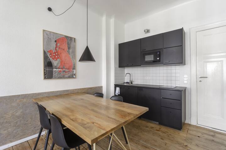 Friedrichshain Apartment for 7 Mooeve 19 gallery image 2