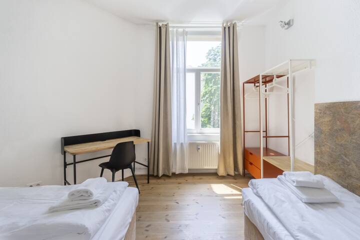 Friedrichshain Apartment for 7 Mooeve 19 gallery image 5