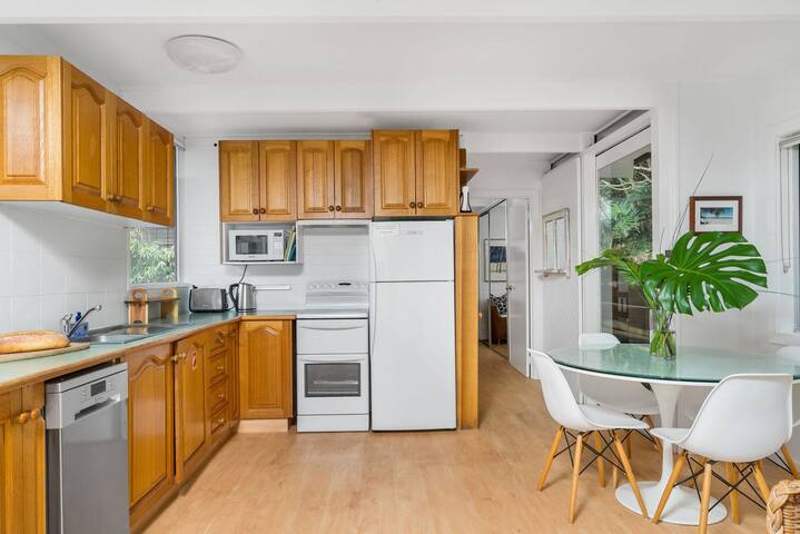 Upper Decks gallery image 3