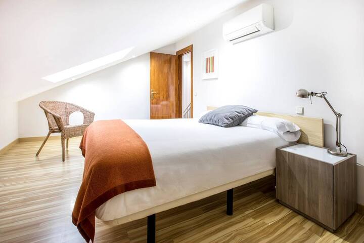 Mola! SOL Superior 3 Bedroom Apartment. gallery image 4