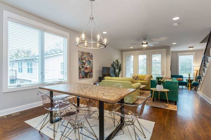 Spacious Home by Geodis Park | 2.3 Mi to Broadway! gallery image 3