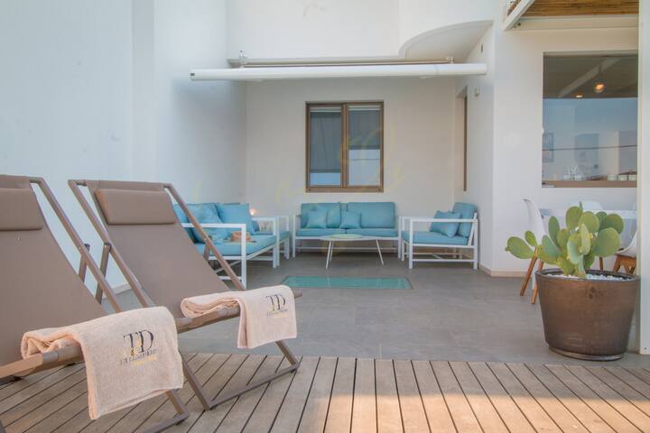 TD Villa Levante Modern Luxury Villa with Sea View gallery image 3