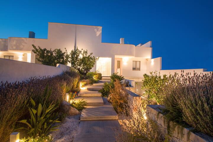 TD Villa Levante Modern Luxury Villa with Sea View gallery image 5