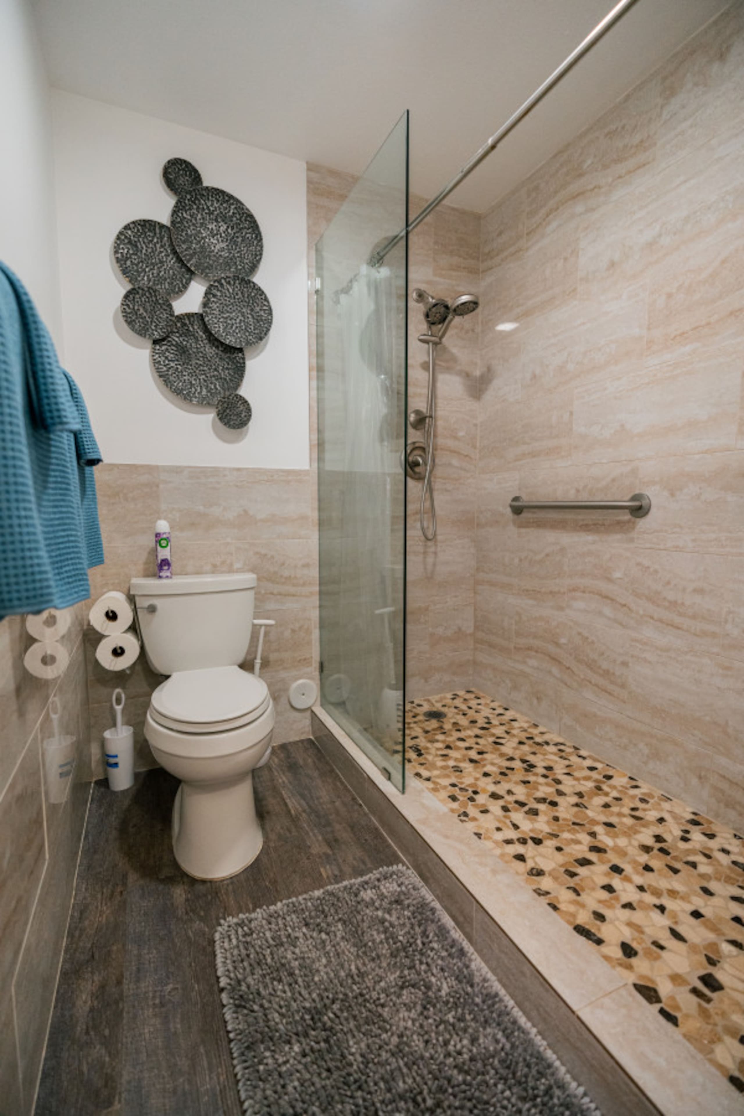 Condo in Kihei · ★4.91 · 1 bedroom · 2 beds · 2 private baths - Image 15