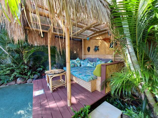 Hawaiian Escape on the Sunshine Coast gallery image 2