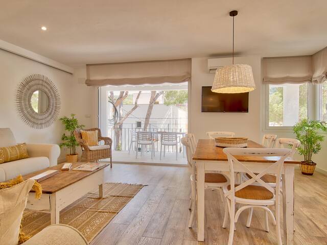 Refurbished apartment in the center of Llafranc