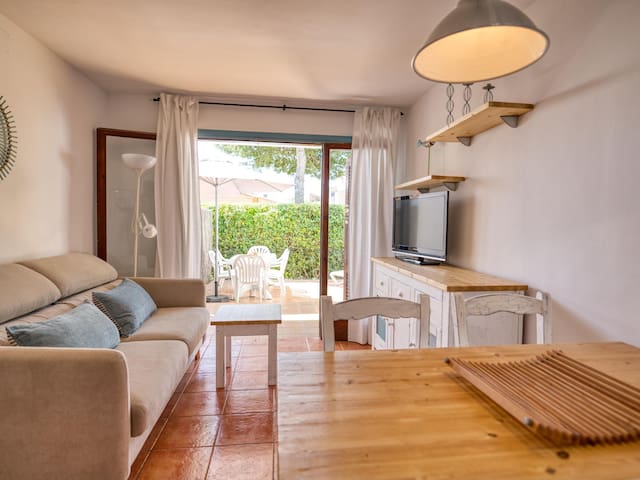 Ground floor with community swimming pool