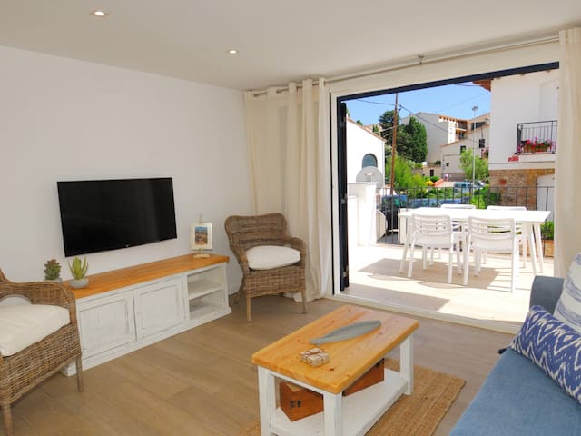 Appartment with nice terrace right in the center