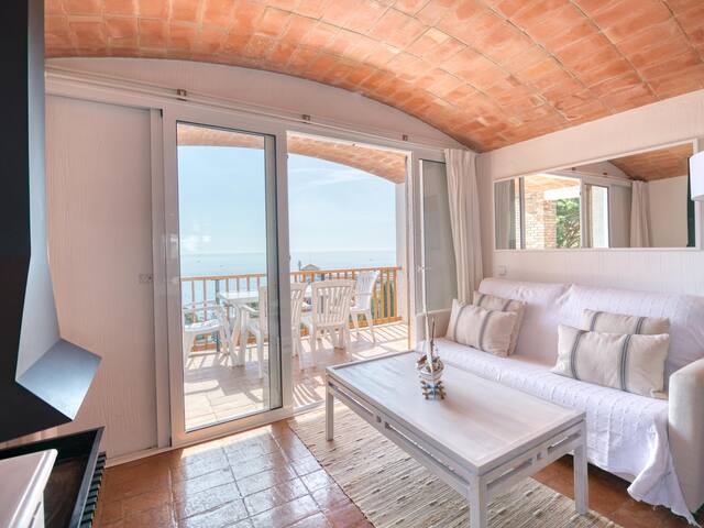 Apartment with amazing sea views