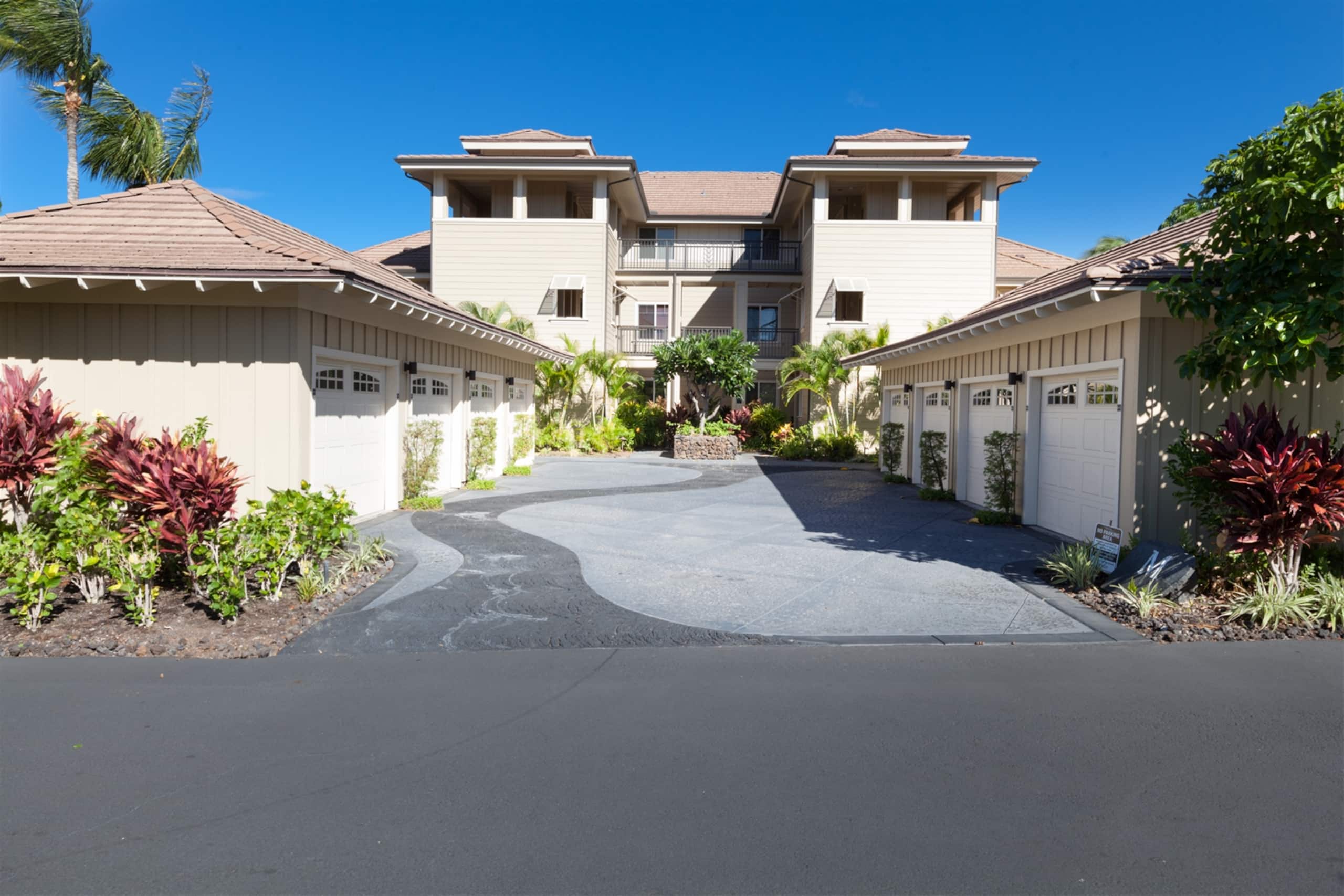 Hilton Pool Pass for 2026 M33 Waikoloa Beach - Photo 20