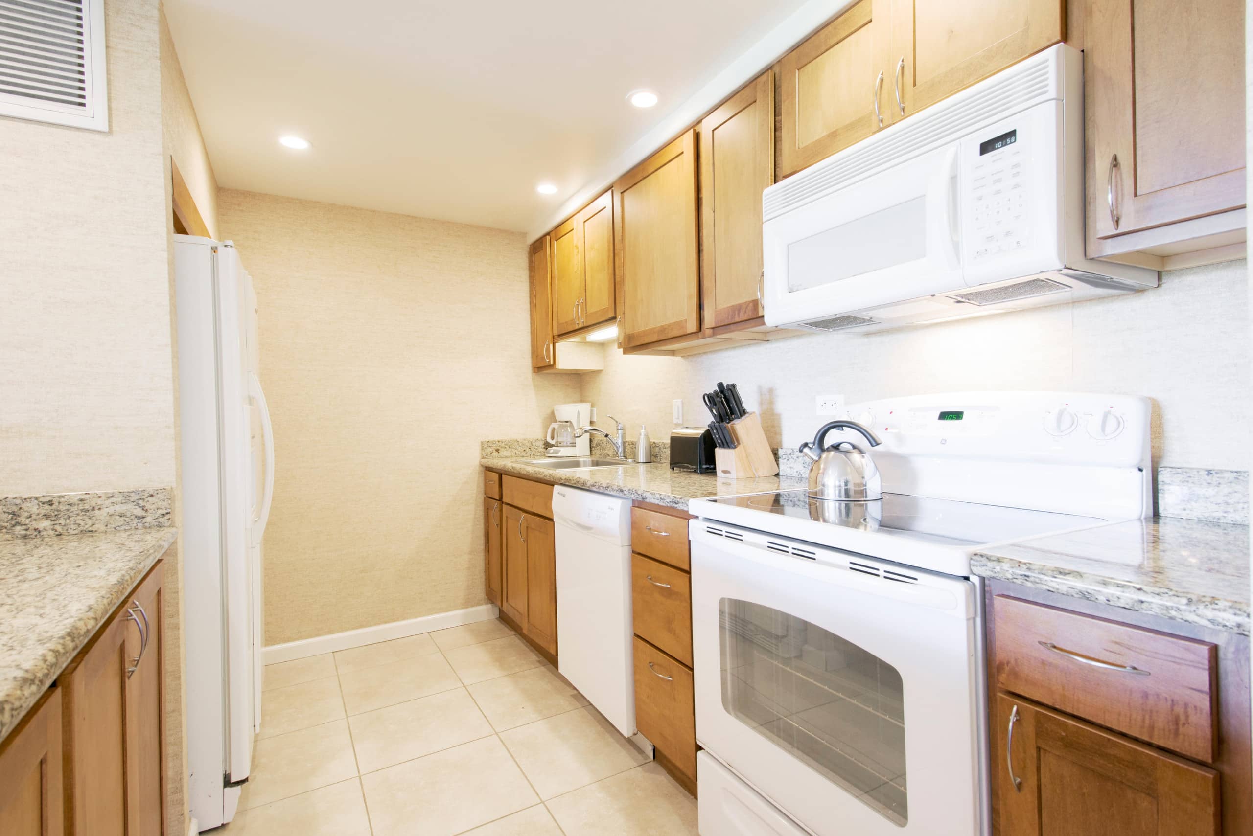 Condo in Kaanapali · ★4.86 · 2 bedrooms · 3 beds · 2 baths - Image 8