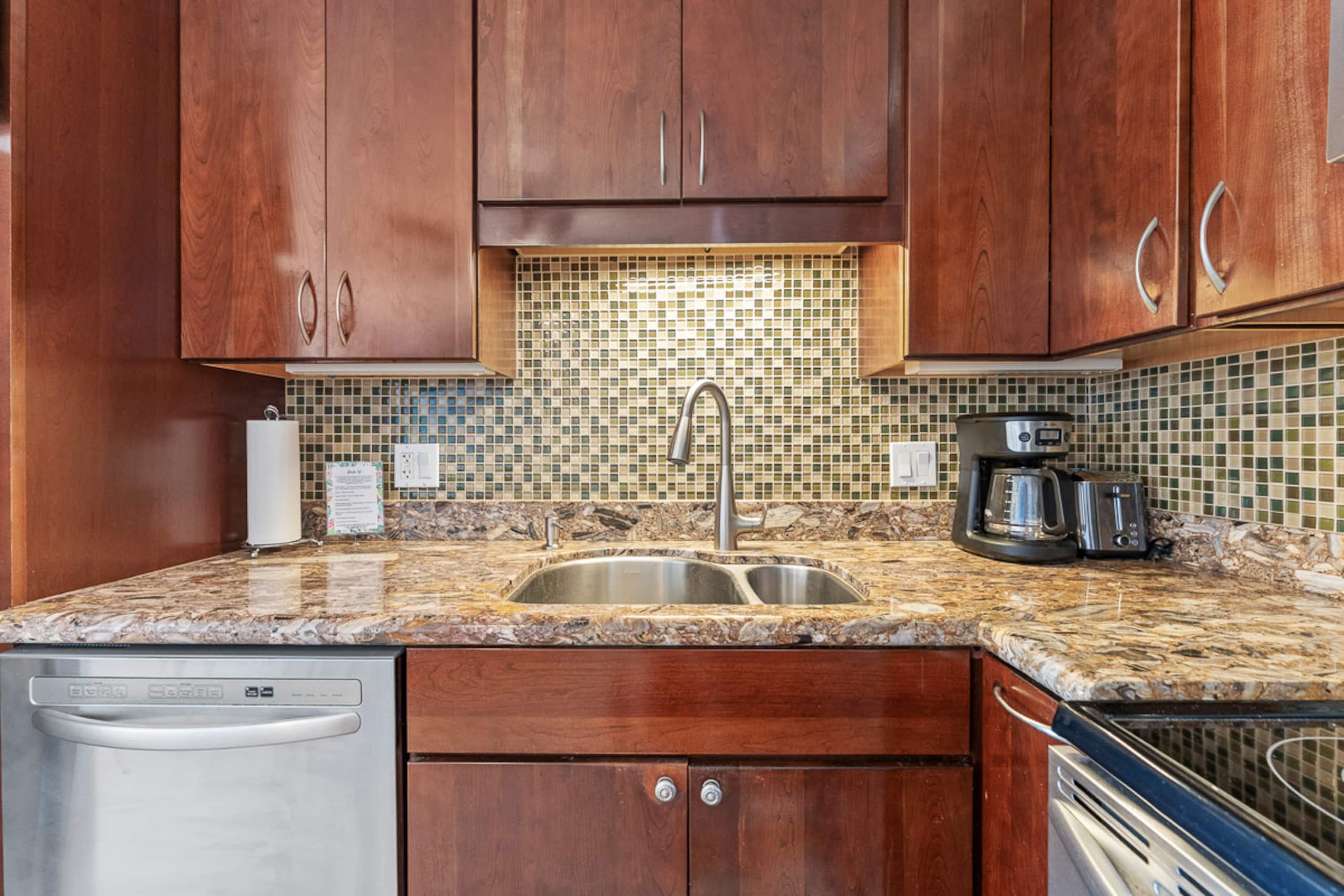 Condo in Kihei · ★5.0 · 2 bedrooms · 3 beds · 2 baths - Image 17