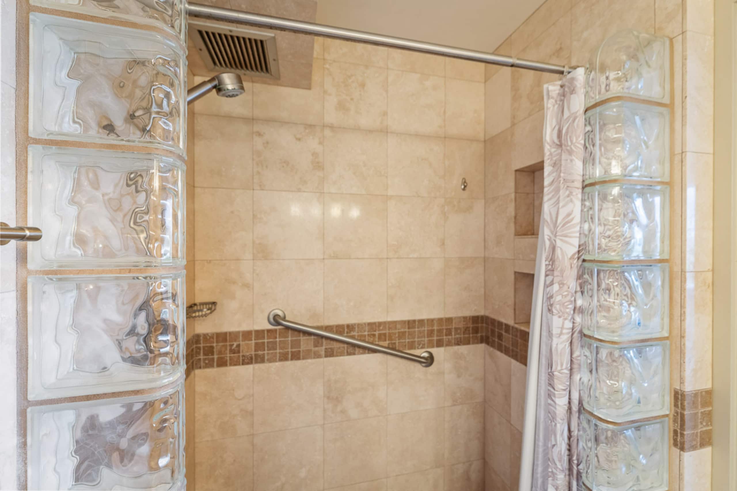 Condo in Kihei · ★5.0 · 2 bedrooms · 3 beds · 2 baths - Image 46