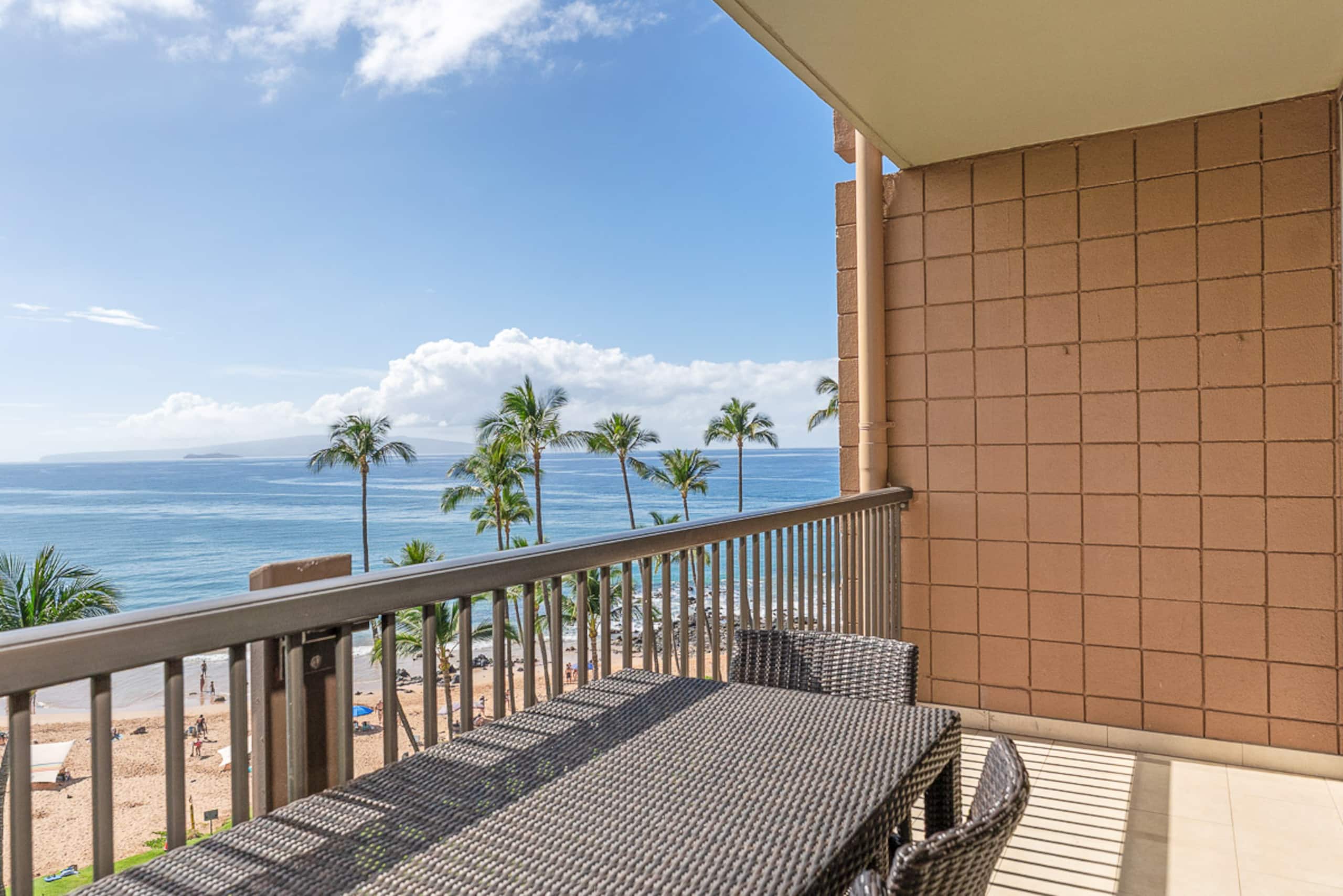 Condo in Kihei · ★5.0 · 2 bedrooms · 3 beds · 2 baths - Image 38