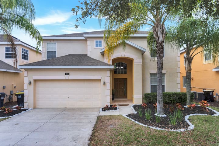 Homes Of America managed Airbnb listing 1